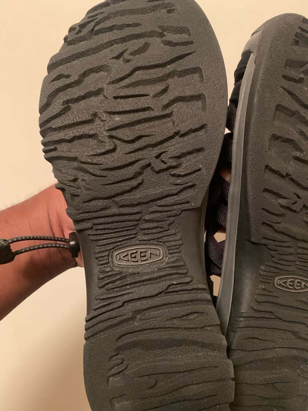Keen Women's Whisper Waterproof Black Gray Sport Sandals Size 11 - Picture 8 of 8